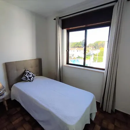 V2 Pedro - By Bedzy Apartment